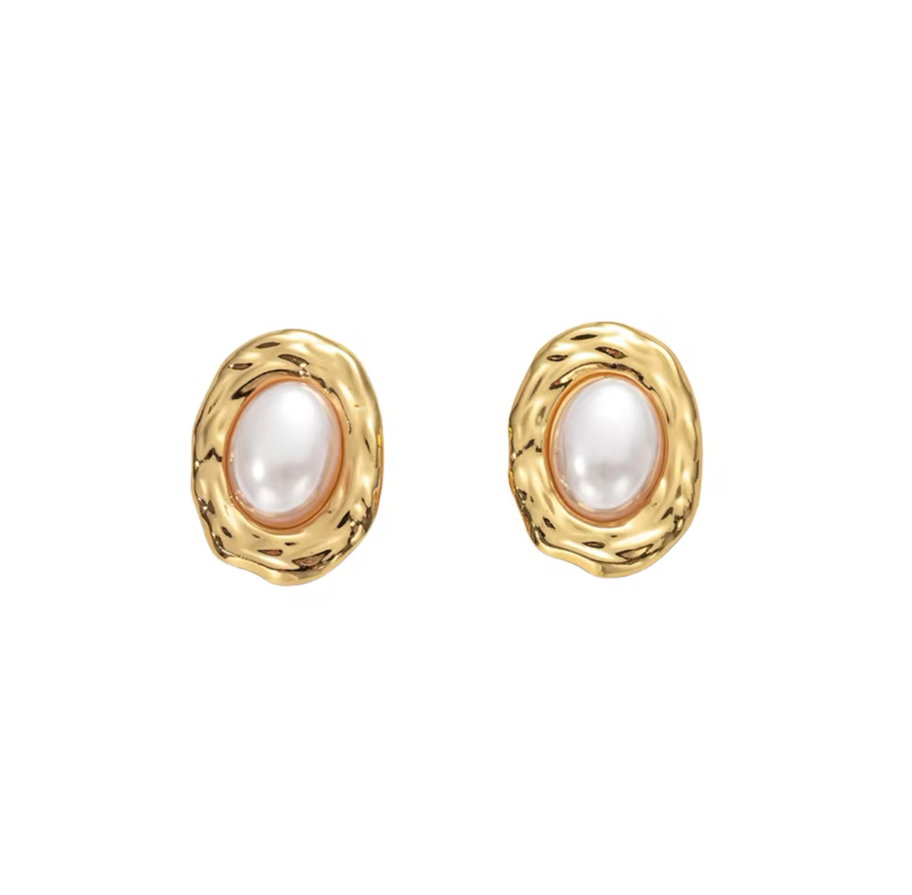 Elizabeth Pearl Stud Earrings