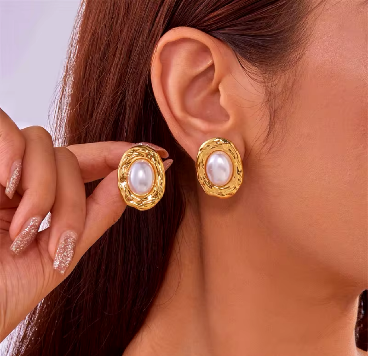 Elizabeth Pearl Stud Earrings