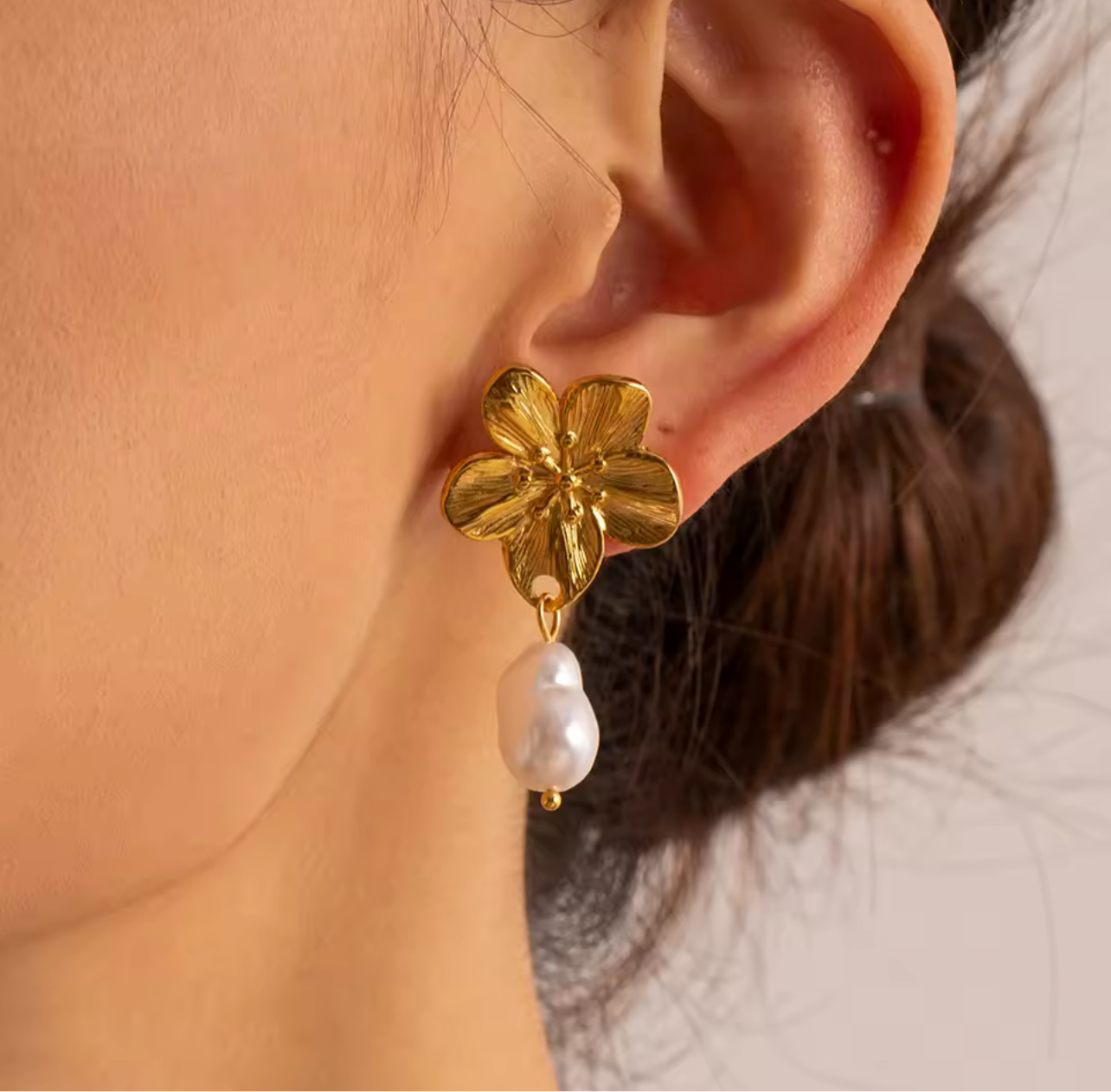 Hawaii Flower Pearl Drop ST Earrings